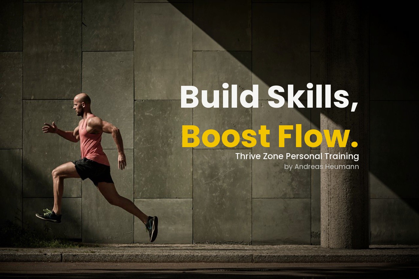 Läufer im Sprint an einer Betonwand — Build Skills, Boost Flow