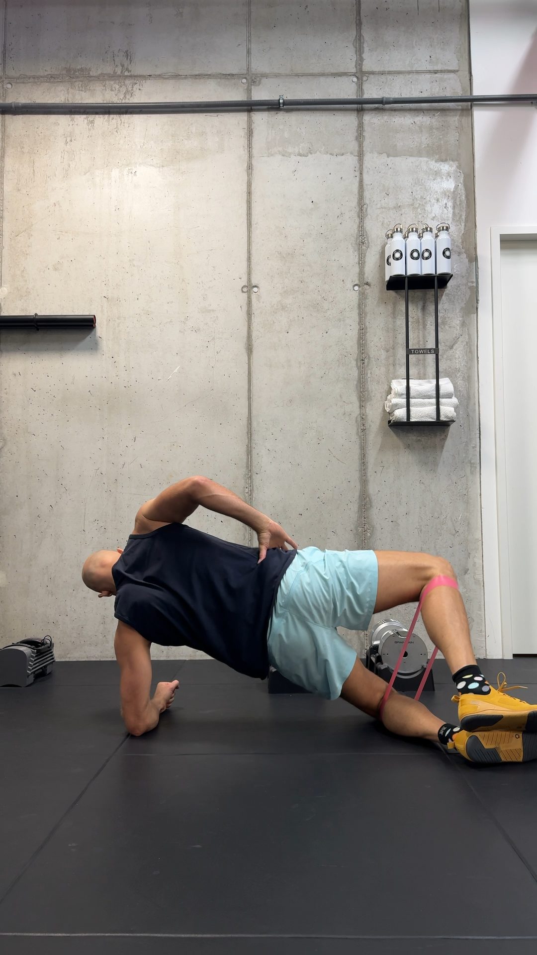 Side Plank Clamshell, oberes Knie geöffnet